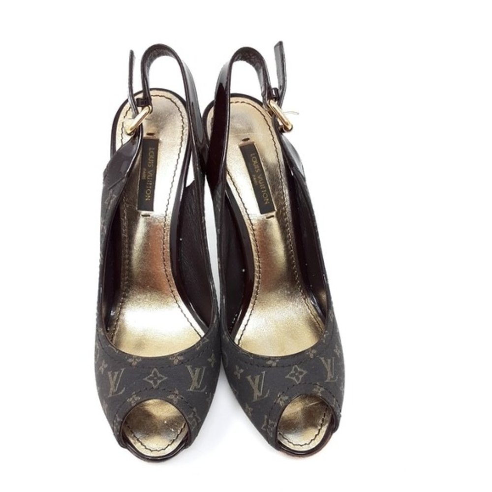 Louis Vuitton Denim Sandals 37
